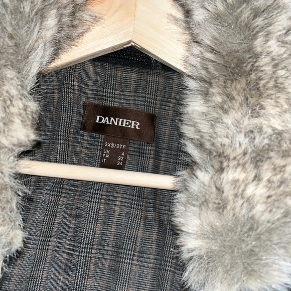 Danier Aviator jacket - Picture 4 of 4